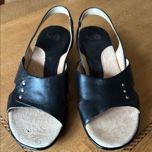 Sofft Black and Cream Minimalist Sandals